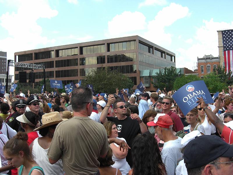 Obama and Biden in Springfield IL 011.jpg